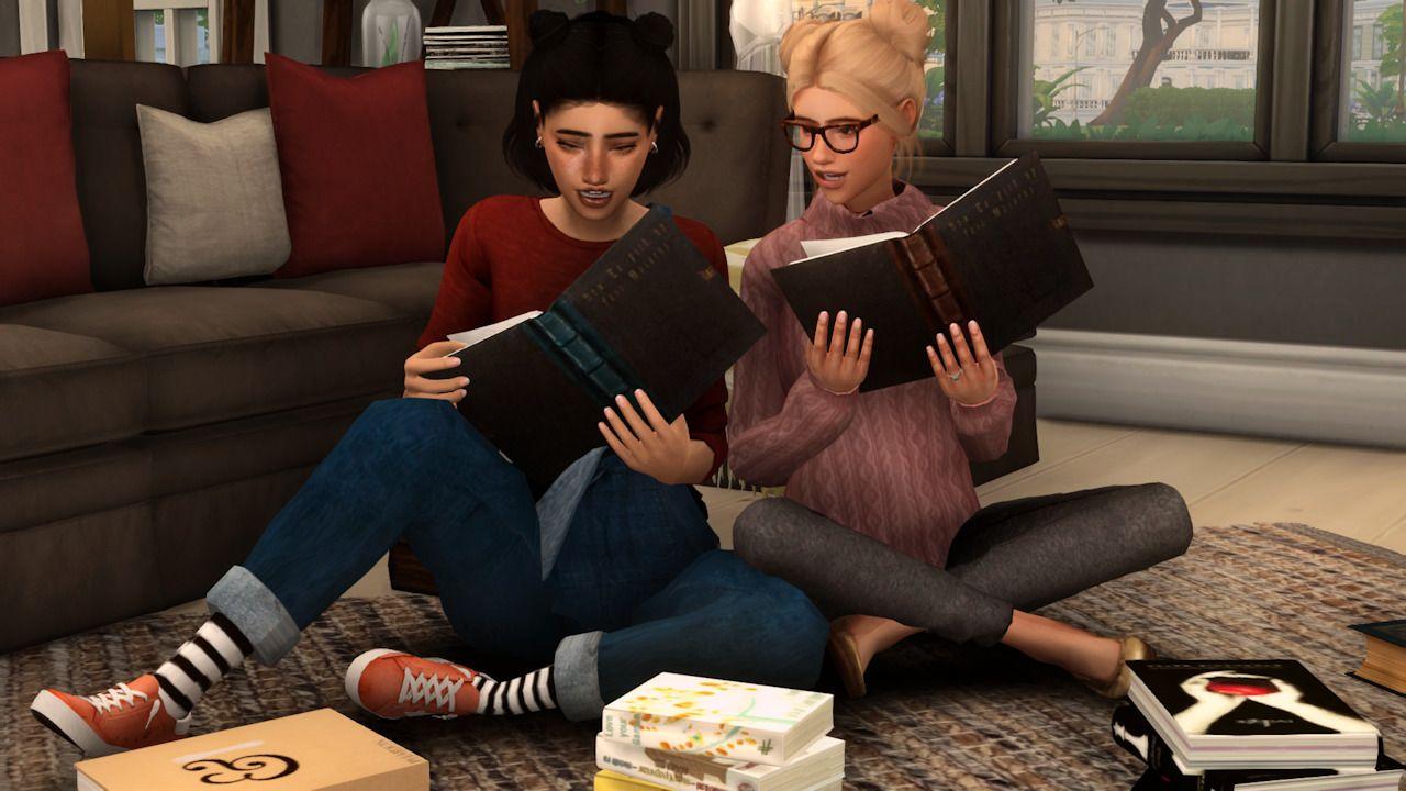 Sims книга. Симс 4 книги. Поза симса. Бабушка симс 4. Симс 4 старушка.